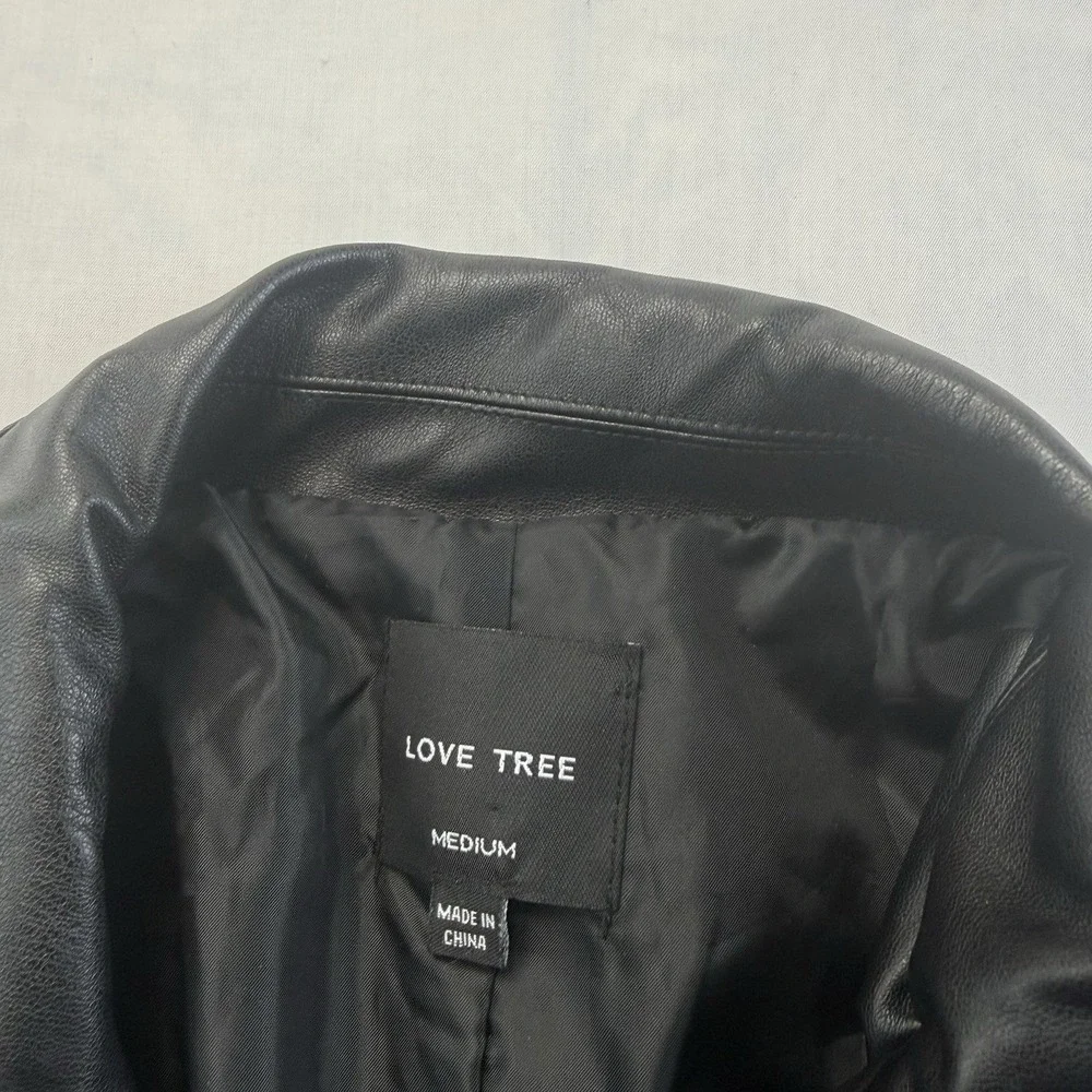 Love Tree Faux Leather Blazer Womens M Black Button Front Vegan Jacket Chic